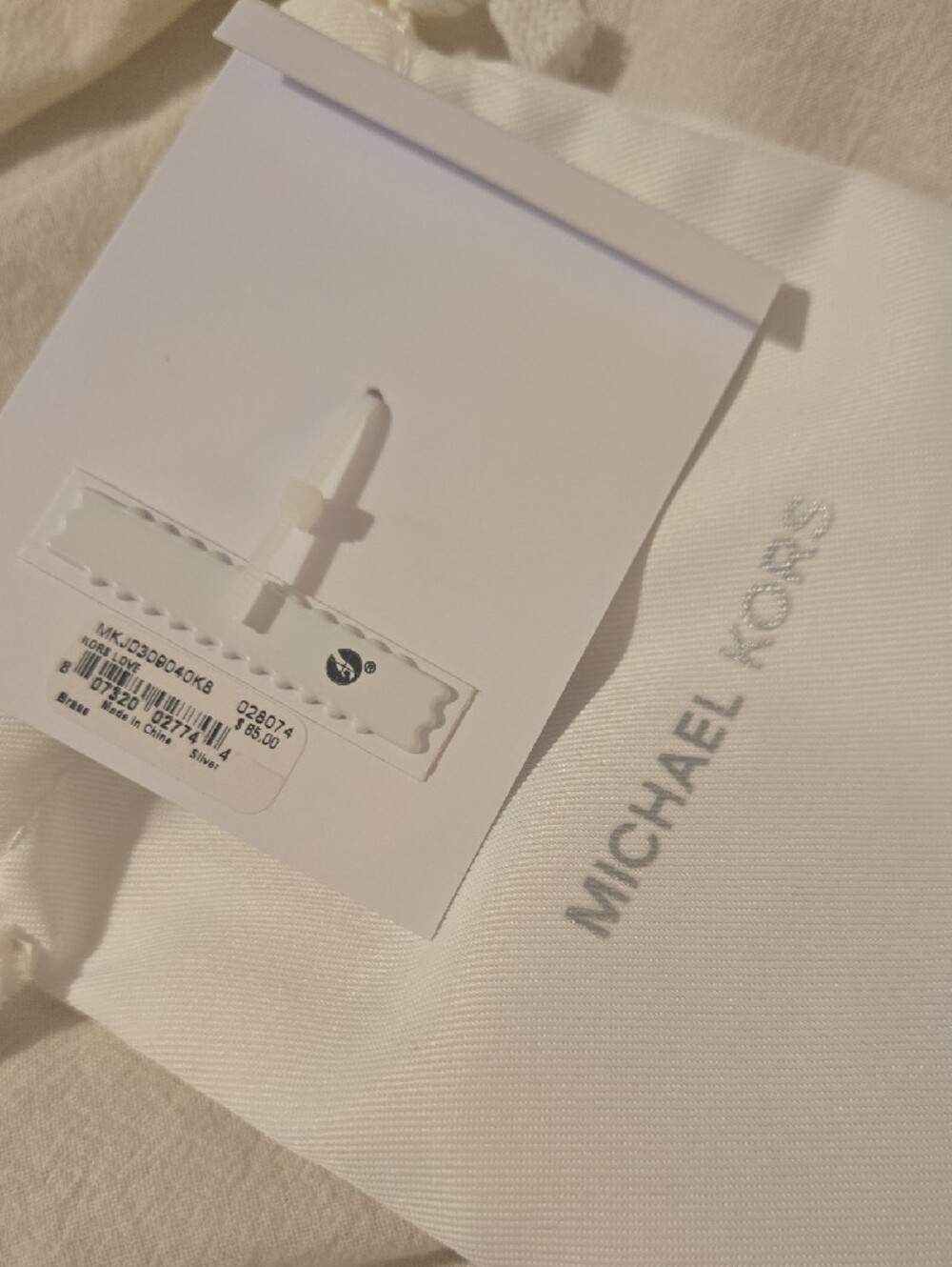 Michael Kors Heart Ring Size 8 - Picture 5 of 5